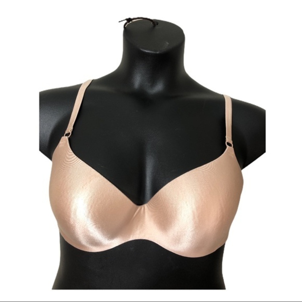 Body by Victoria’s Secret bra size 36D